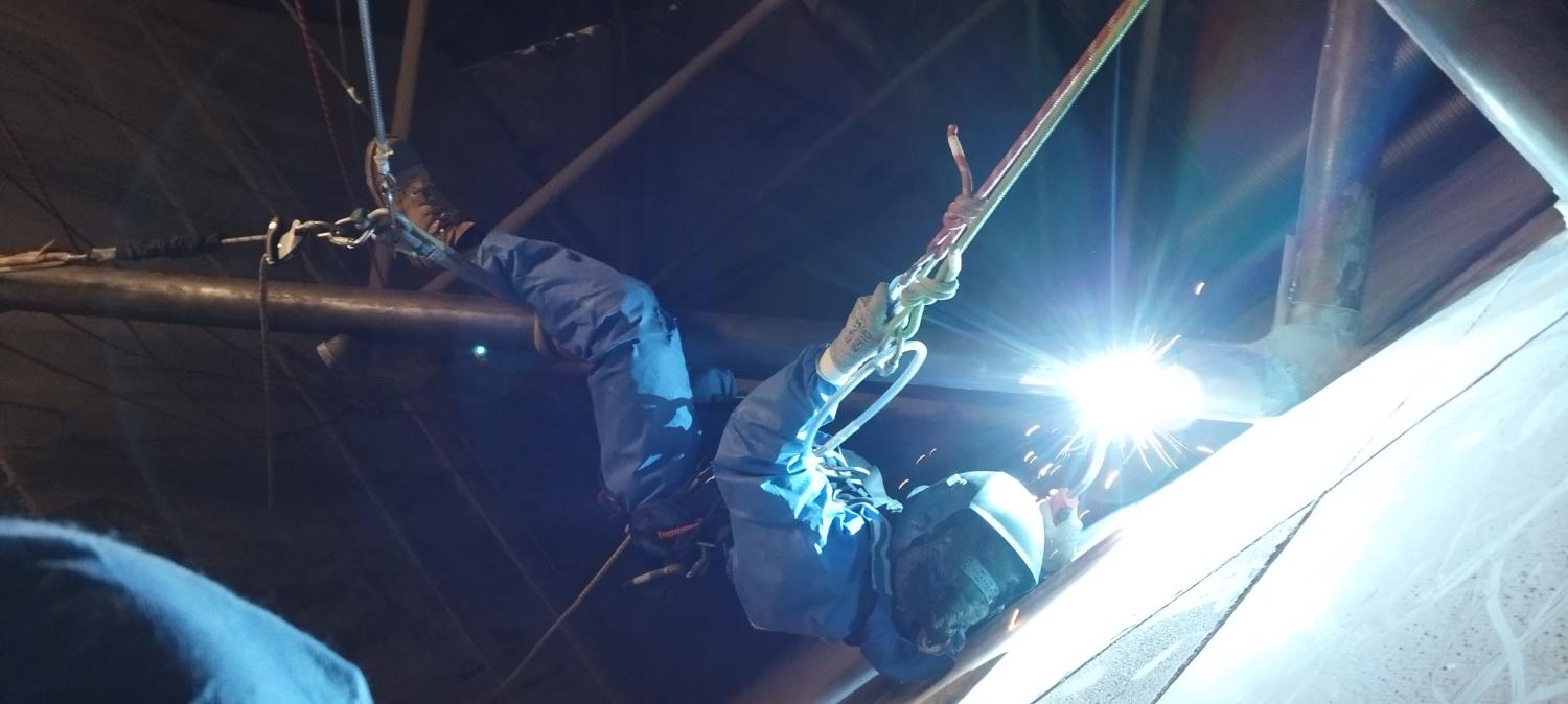 Lucru industrial pe frânghie
